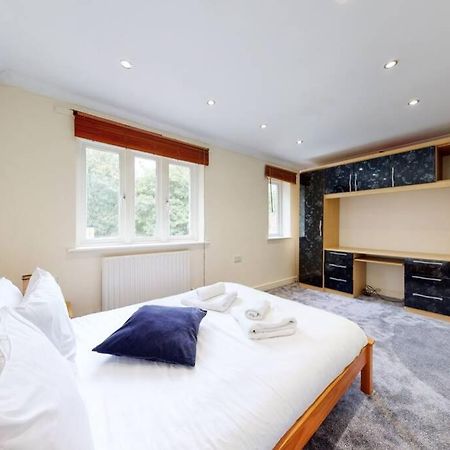 Super 2 Bed House With Privategarden Londres Exterior foto