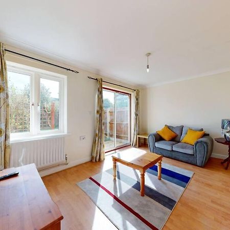 Super 2 Bed House With Privategarden Londres Exterior foto