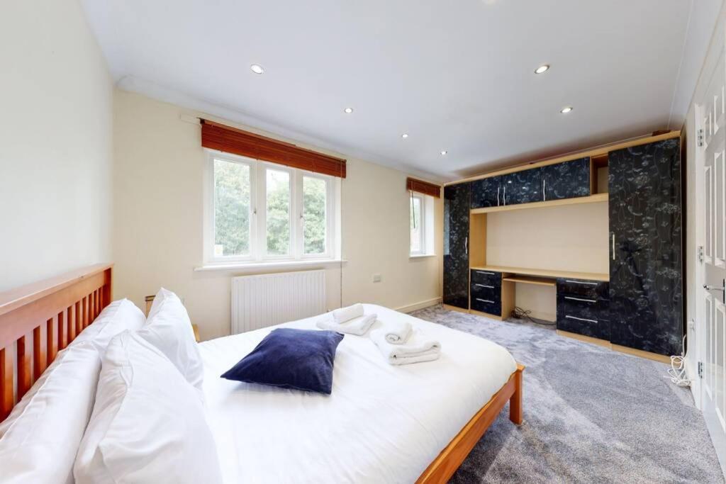 Super 2 Bed House With Privategarden Apartamento Londres Exterior foto